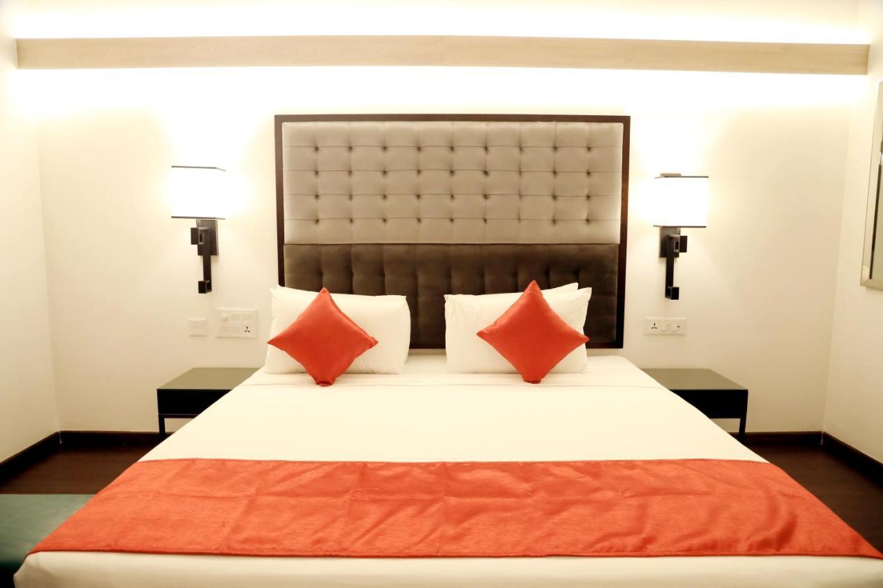 Hotel Deccan Serai Grande, Gachibowli, Hyderabad Esterno foto