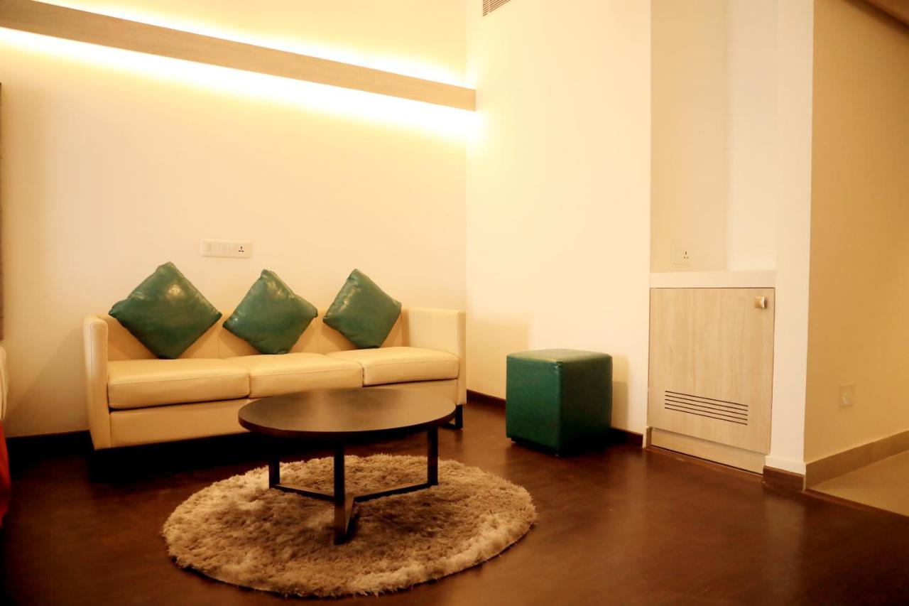 Hotel Deccan Serai Grande, Gachibowli, Hyderabad Esterno foto