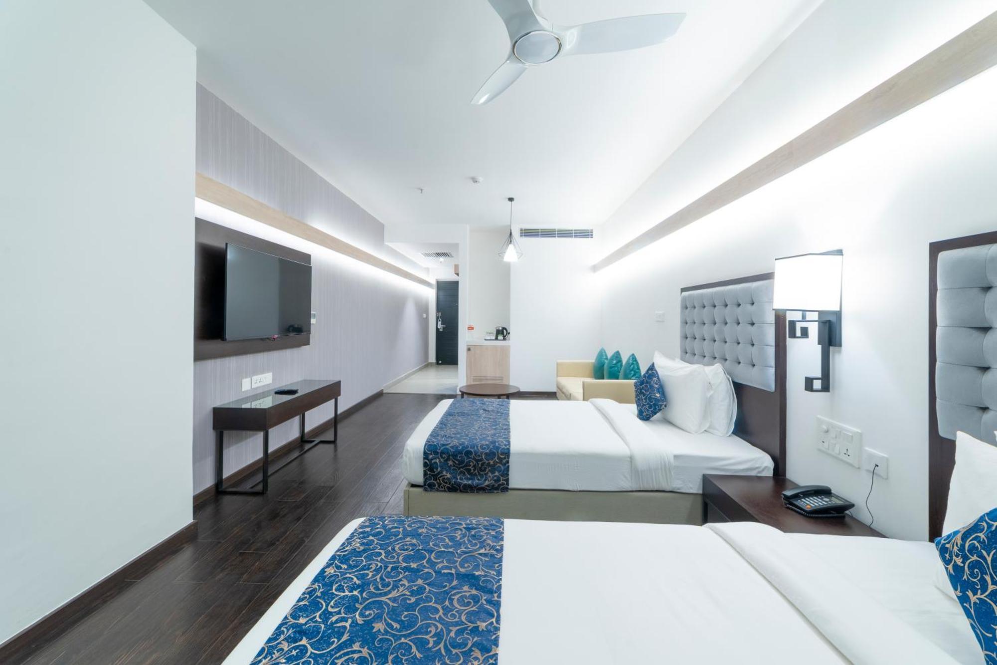 Hotel Deccan Serai Grande, Gachibowli, Hyderabad Esterno foto